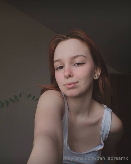 Dahliadreamx sex star img