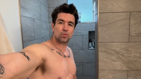 Trentonducati adult star image