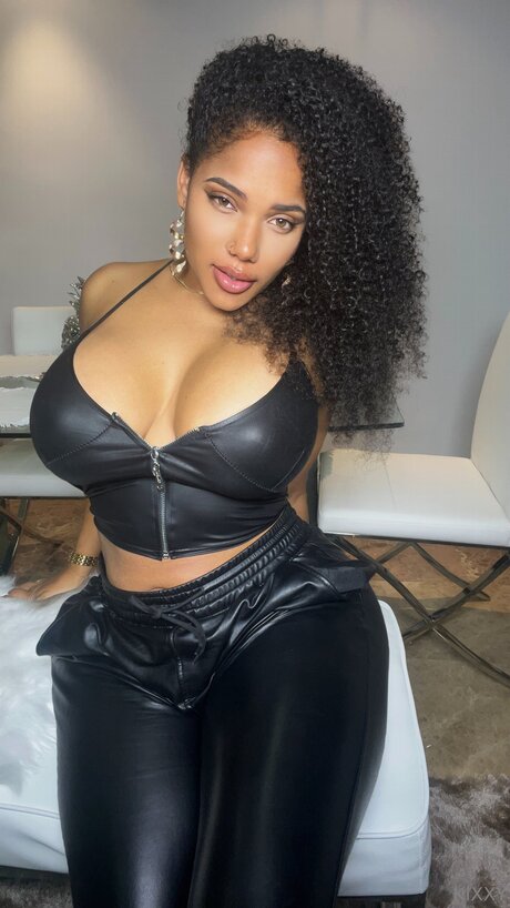 Kixxy model pornographic img