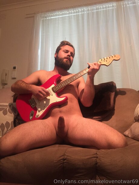 Makelovenotwar69 pornstar perfect img