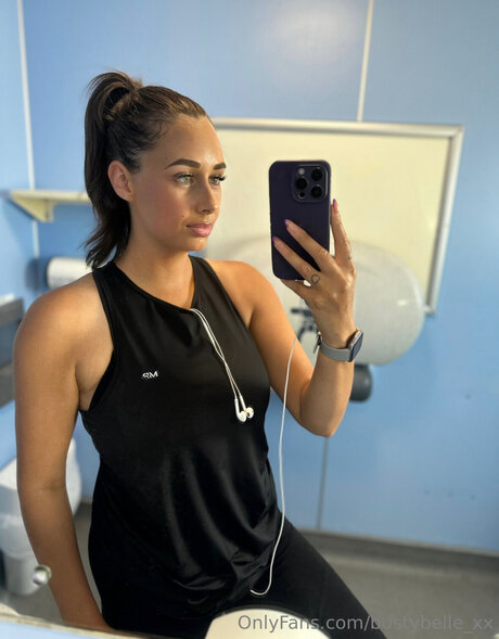 Bustybelle Xx erotic pornstar gallery