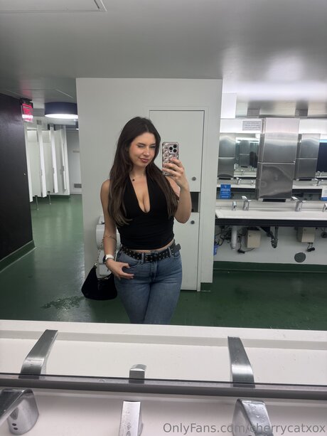Cherrycatxox exclusive pornstar img