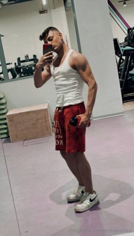 Emanuelxx pornstar naked images