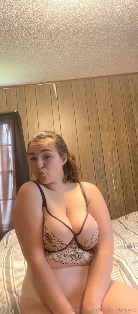 Kristinaluvsyoo sexy actress archive