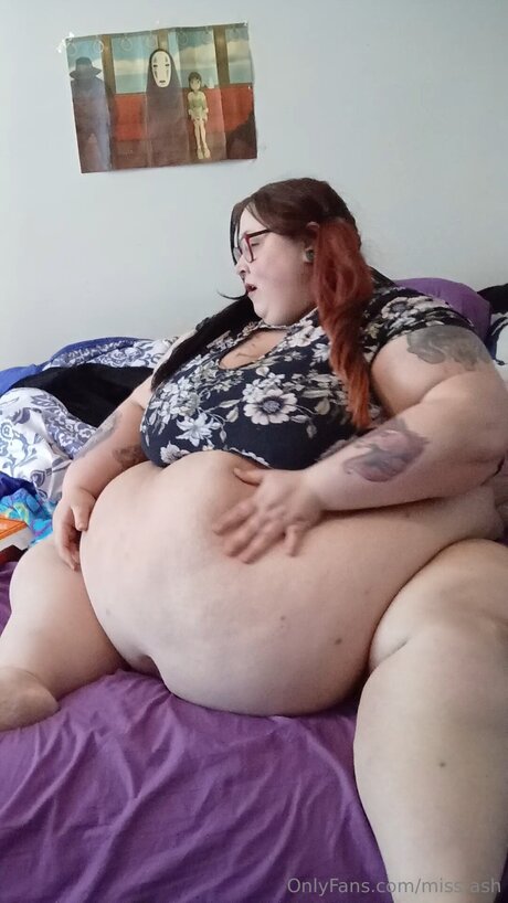 Miss Ash hot model photo