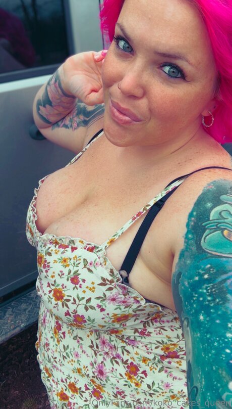 Koko Cakes Queen porn model archive