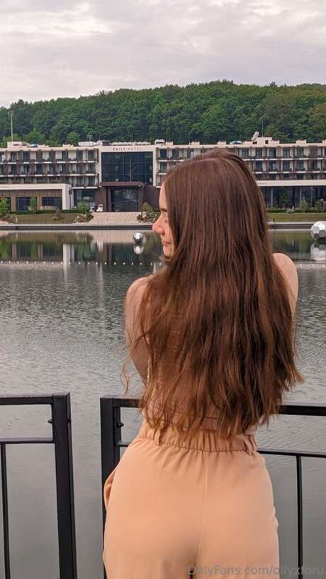 Ollyxforu nudes actress pic