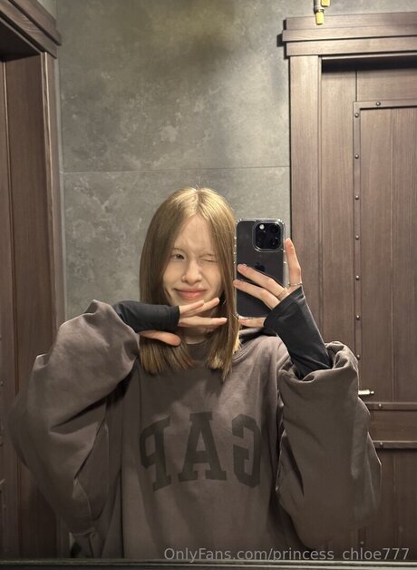 Princess Chloe777 pornstar sexy pics