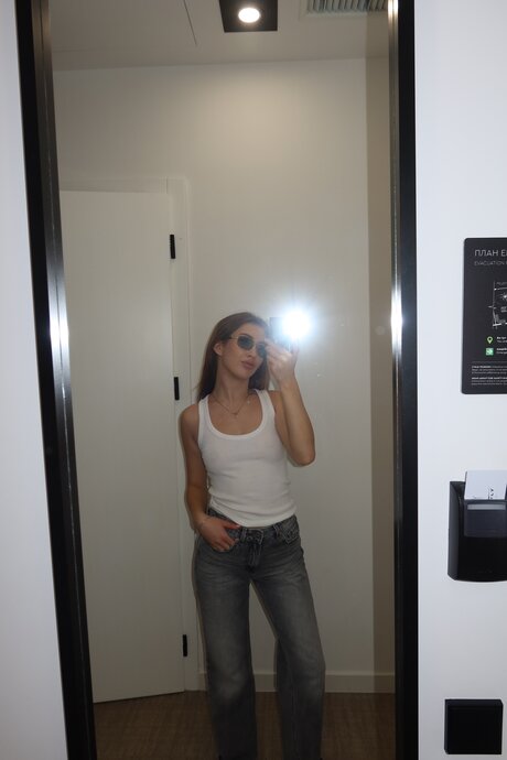 Lisabecker pornstar adult gallery