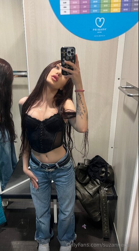 Suzannecutie star top picture