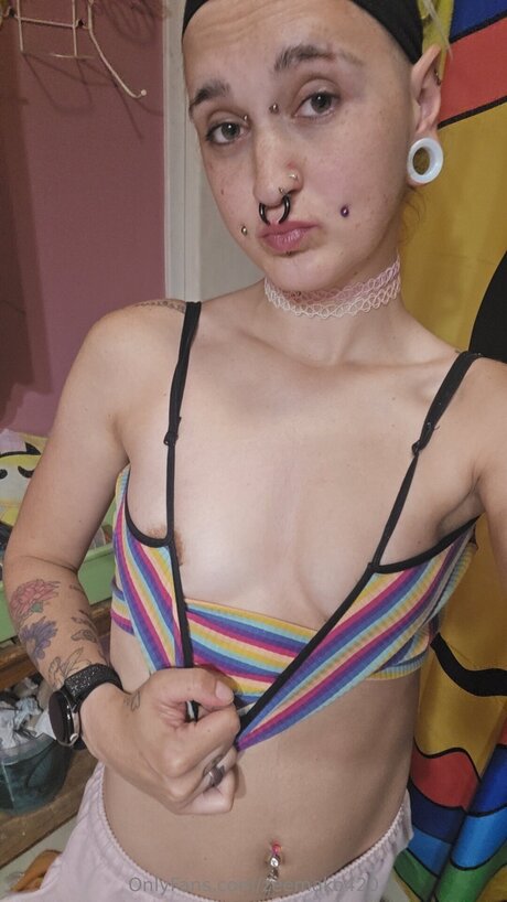 Zeemako420 pornstar hd images