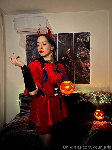 Your Aria model nudes picture