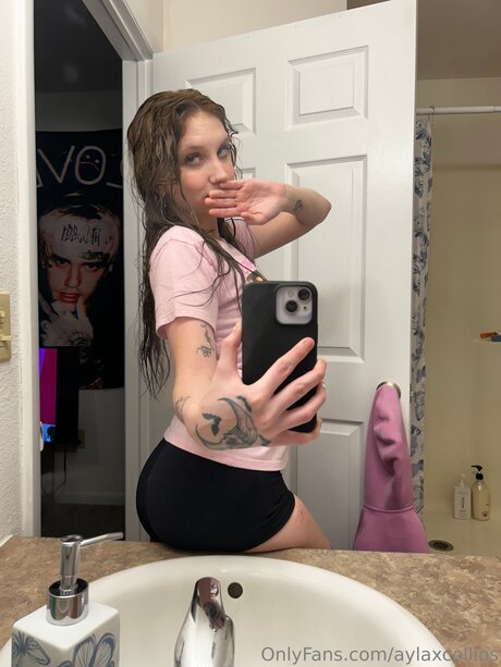 Aylaxcollins pretty model image