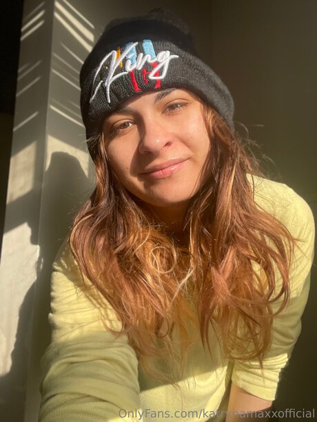 Katrynamaxxofficial porn star pics