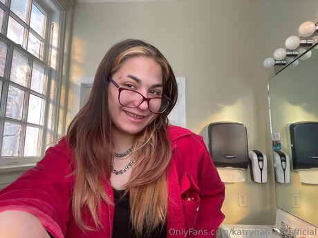 Katrynamaxxofficial naked model pics