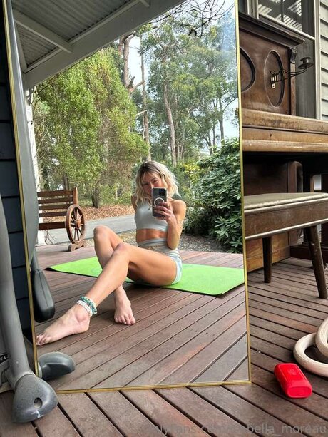 Isabella Moreau best actress gallery