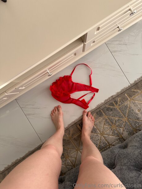 Curls Dasein beautiful model photos