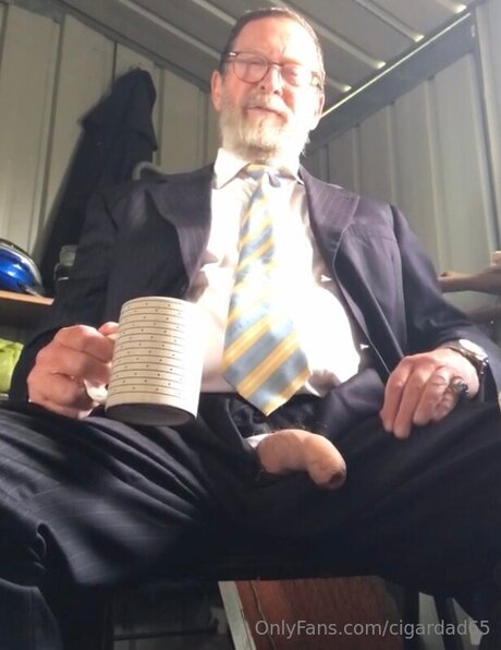 Cigardad65 art model gallery