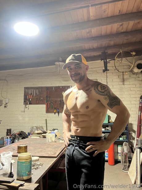 Welder1978 star hot photo