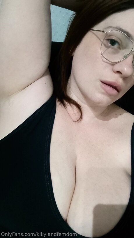 Kikylandfemdom free actress pics