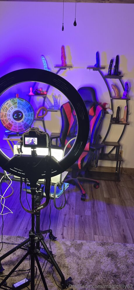 Magiclilly32 model erotic img