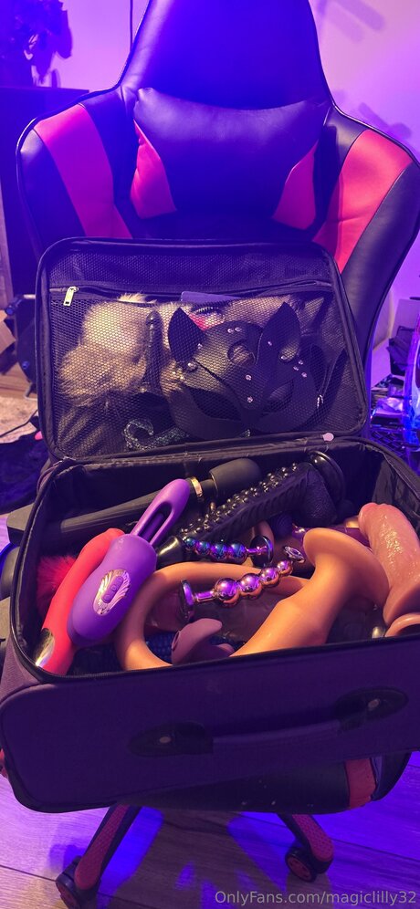 Magiclilly32 nude star photo
