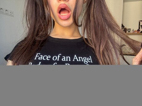 Cchlloee pretty actress picture