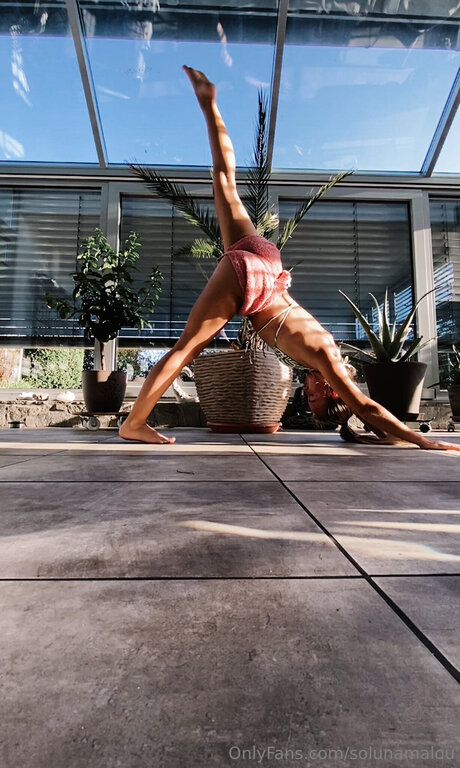 Solunamalou nice pornstar img