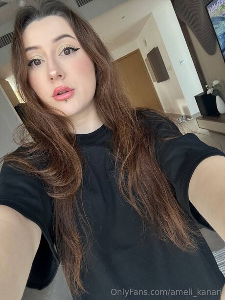 Ameli Kanari porn model picture