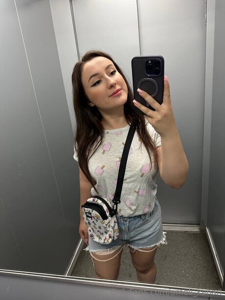 Ameli Kanari model hd photos