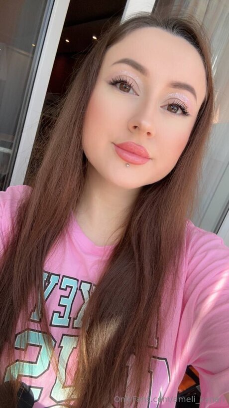 Ameli Kanari exclusive pornstar pictures