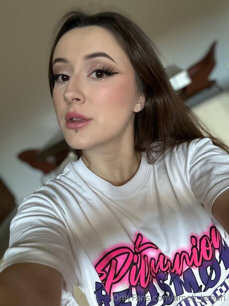 Ameli Kanari model pornographic pictures