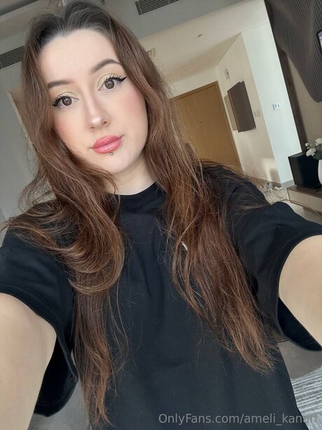 Ameli Kanari pornstar hd img