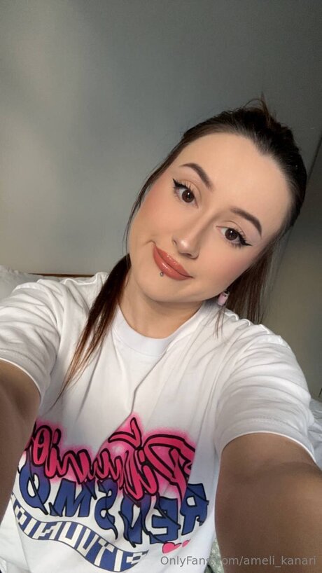 Ameli Kanari model hot archive