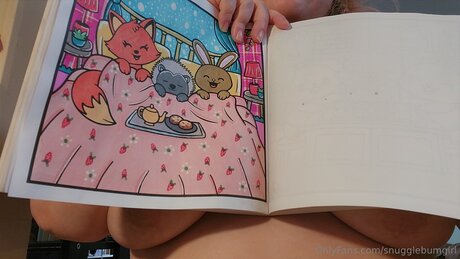 Snugglebumgirl model sexy pictures
