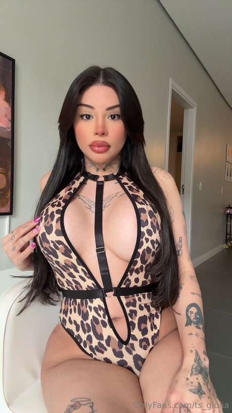 Ts Giulia erotic actress galleries