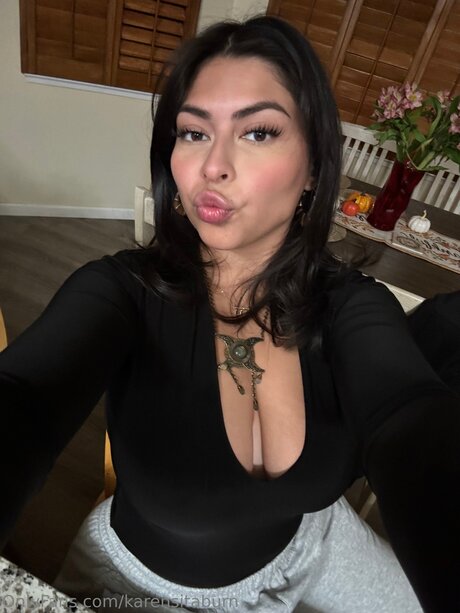 Karensitaburn best actress image