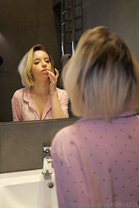 Little Evelyn best star archive