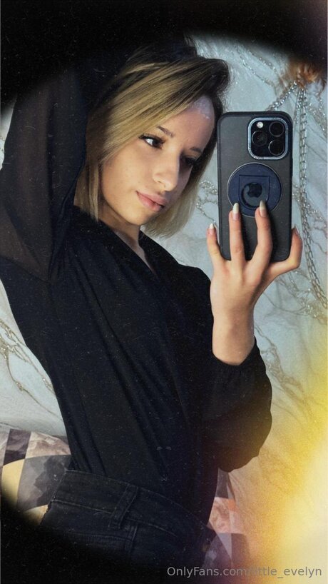 Little Evelyn pretty model pictures