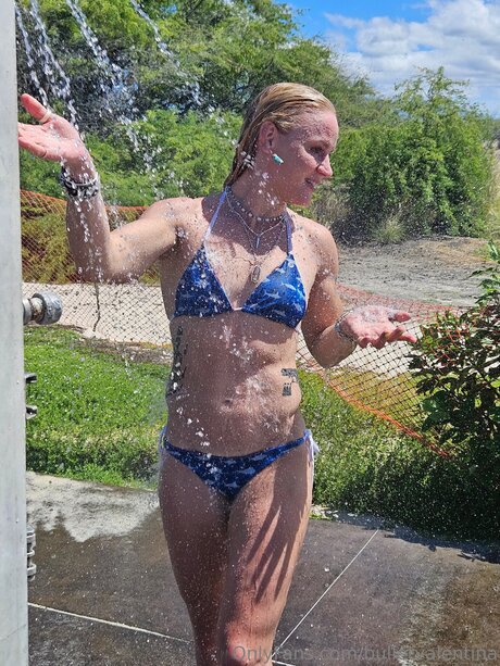 Bulletvalentina model sex img