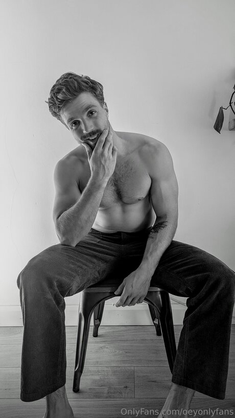 Oeyonlyfans star exclusive image