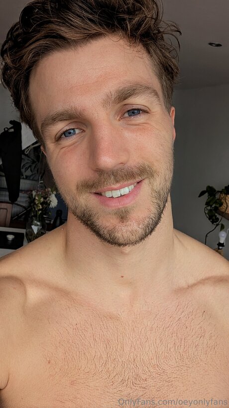 Oeyonlyfans hd pornstar image