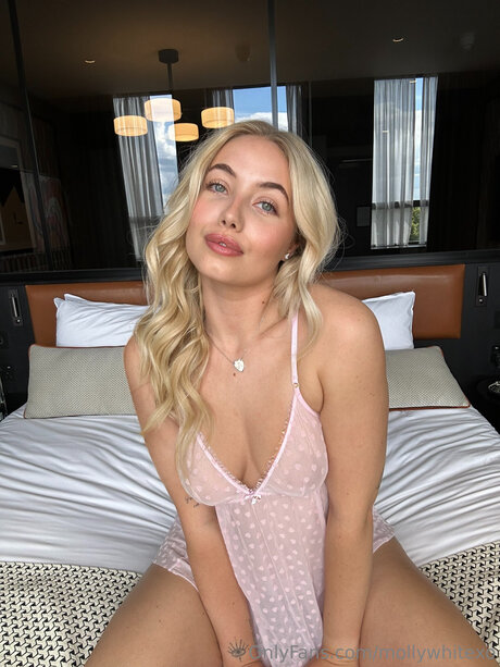 Mollyrose Xx nice actress photos