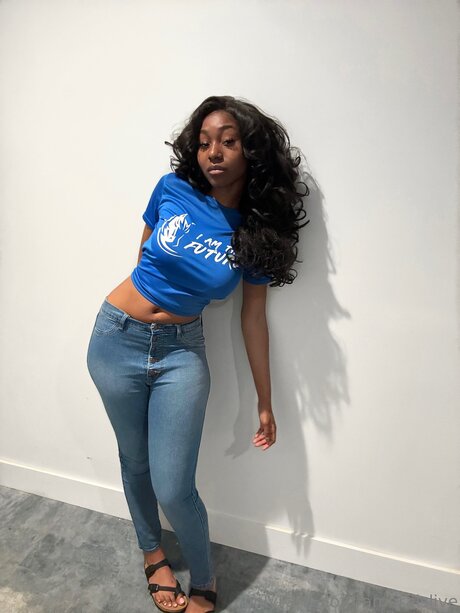 Amaraislive nudes pornstar image