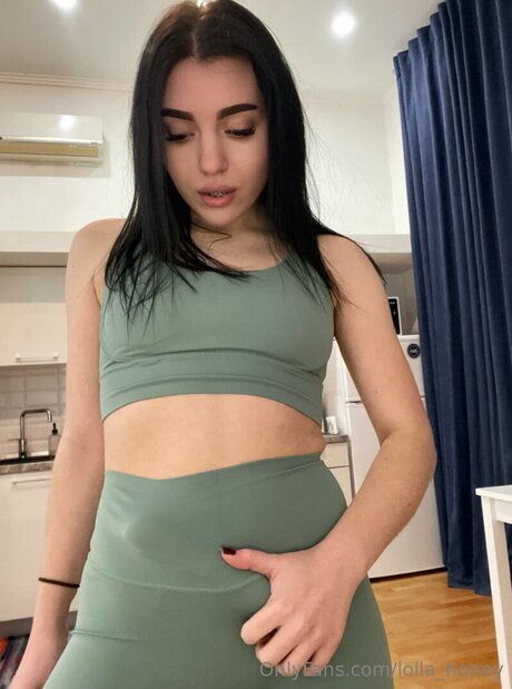 Lolla Honey star picture