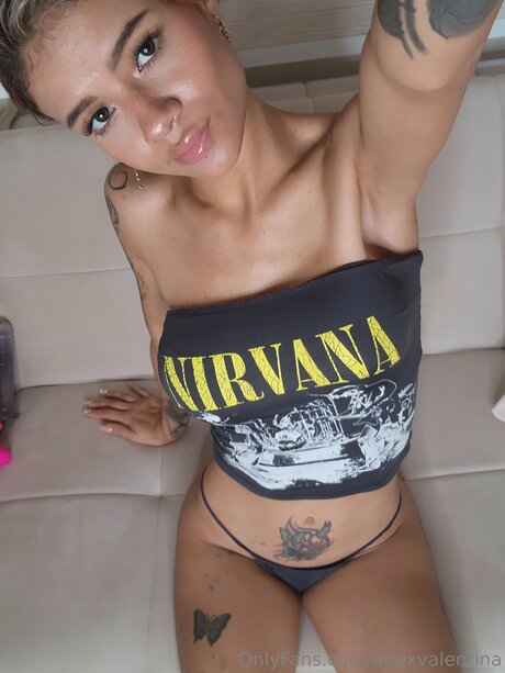 Apexvalentina pretty pornstar photo