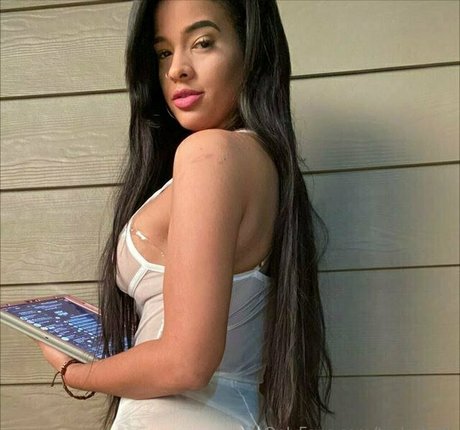 Taylor Halll_ star pornographic archive