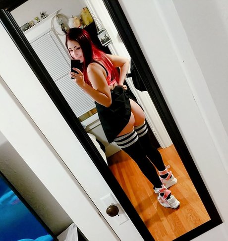 Tillyxluna model sexy photo