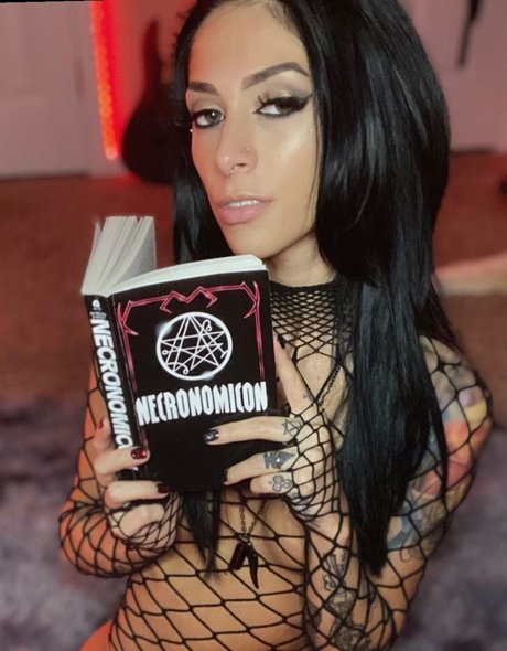 Jessica Sully star exclusive pic