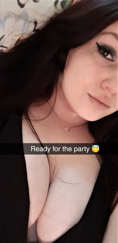 Junie Dyana beautiful pornstar image